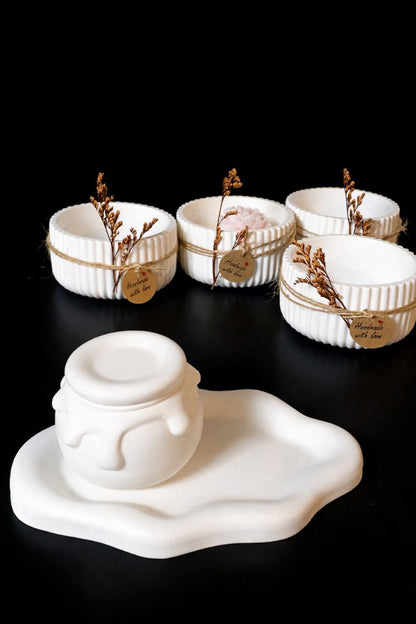 Honingdruppel Kaars Set – Handgemaakte ca. 100 gram  met Golvende Schaal