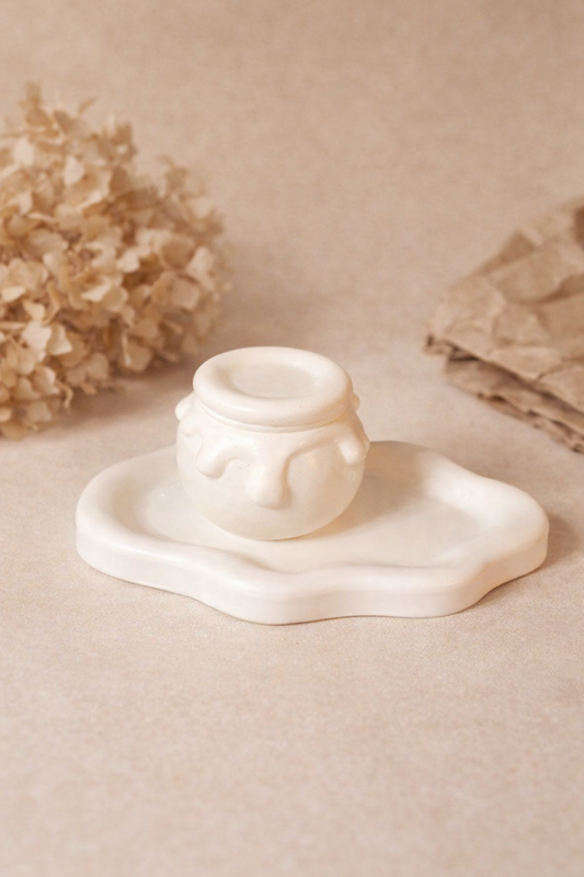 Honingdruppel Kaars Set – Handgemaakte ca. 100 gram  met Golvende Schaal